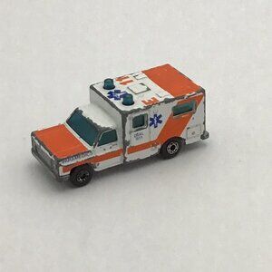 🌷Vintage Matchbox Car Toy Ambulance 1977
